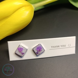 Białe kolczyki z kwiatami lawendowej gipsówki