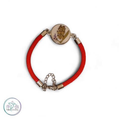 Bransoletka z lawendą na czerwonym sznurku