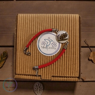 Bransoletka z lawendą na czerwonym sznurku