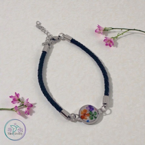 Bransoletka z  mini suszonymi kwiatuszkami