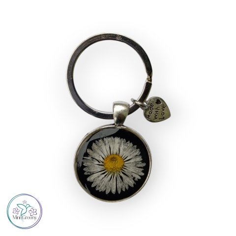 Brelok z kwiatem stokrotki