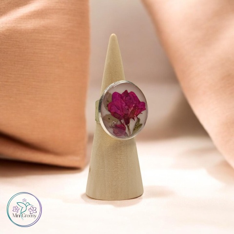 Duży pierścionek z kwiatem róży