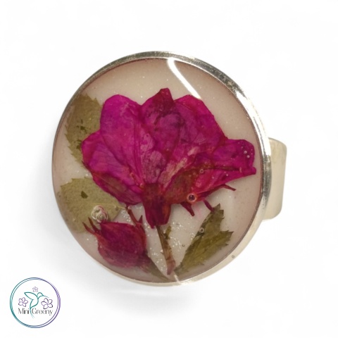 Duży pierścionek z kwiatem róży