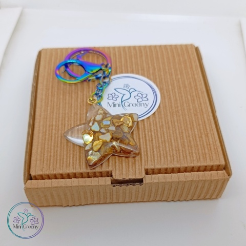 Gwiezdny brelok z brązową muszlą