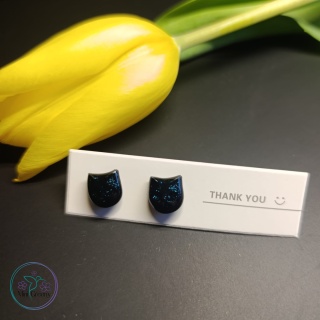 Kocie kolczyki na sztyftach z brokatowym efektem