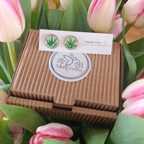 Kolczyki sztyfty z trawami