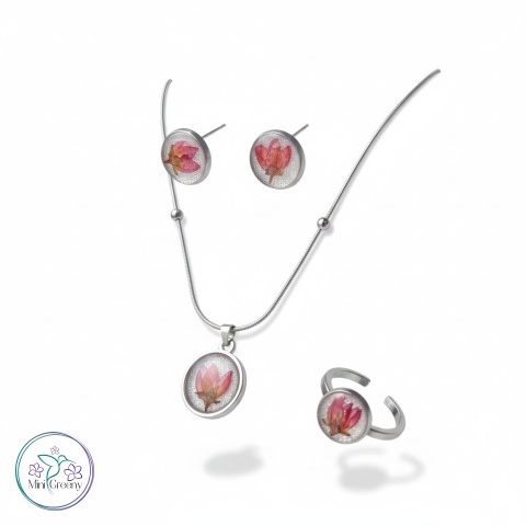 Komplet biżuterii z naturalnymi pąkami kwiatów