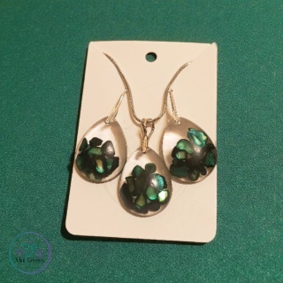 Komplet biżuterii krople z zieloną muszlą