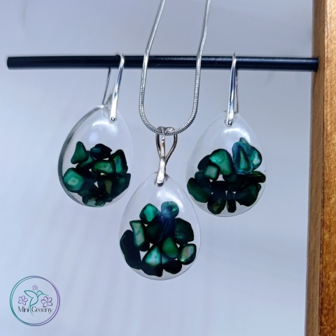 Komplet biżuterii krople z zieloną muszlą