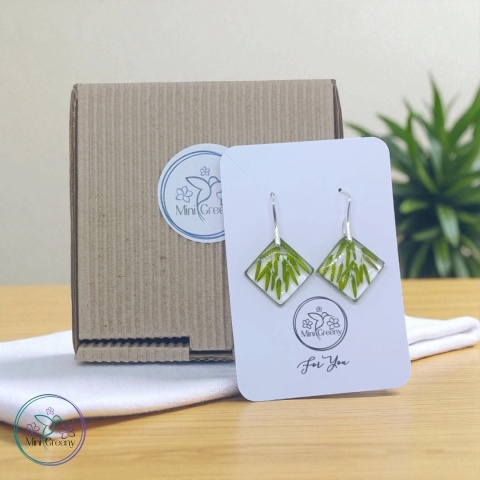 Kolczyki kwadraty z wiosenną trawą