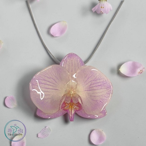 Wisiori z naturalnym storczykiem w żywicy