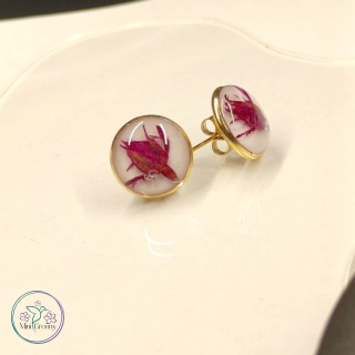 Kolczyki wkrętki z pąkami róży w oprawie w kolorze złota