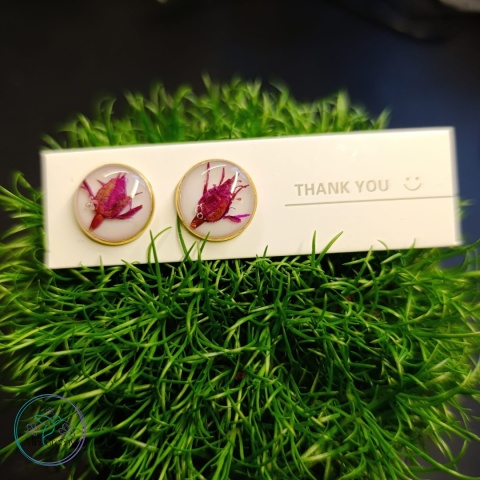 Kolczyki wkrętki z pąkami róży w oprawie w kolorze złota