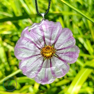 Wisior Różowy Kwiat kosmosu