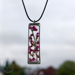 Wisior z wrzoścem w żywicy