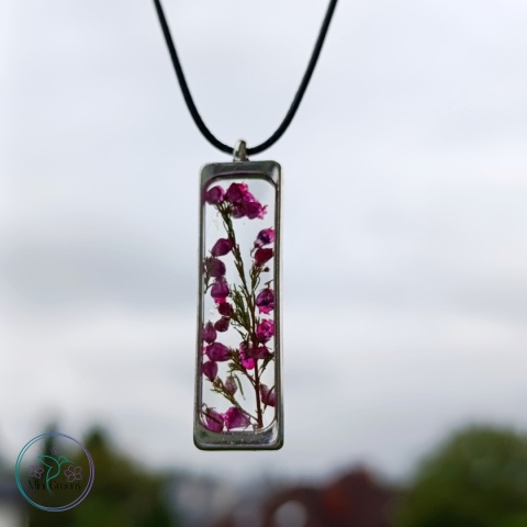 Wisior z wrzoścem w żywicy