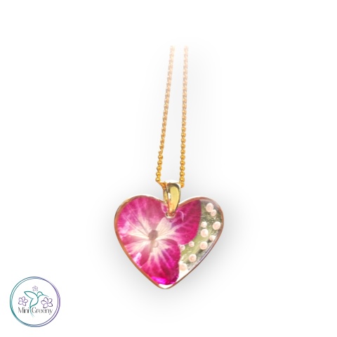 Wisiorek delikatne serce z hortensją